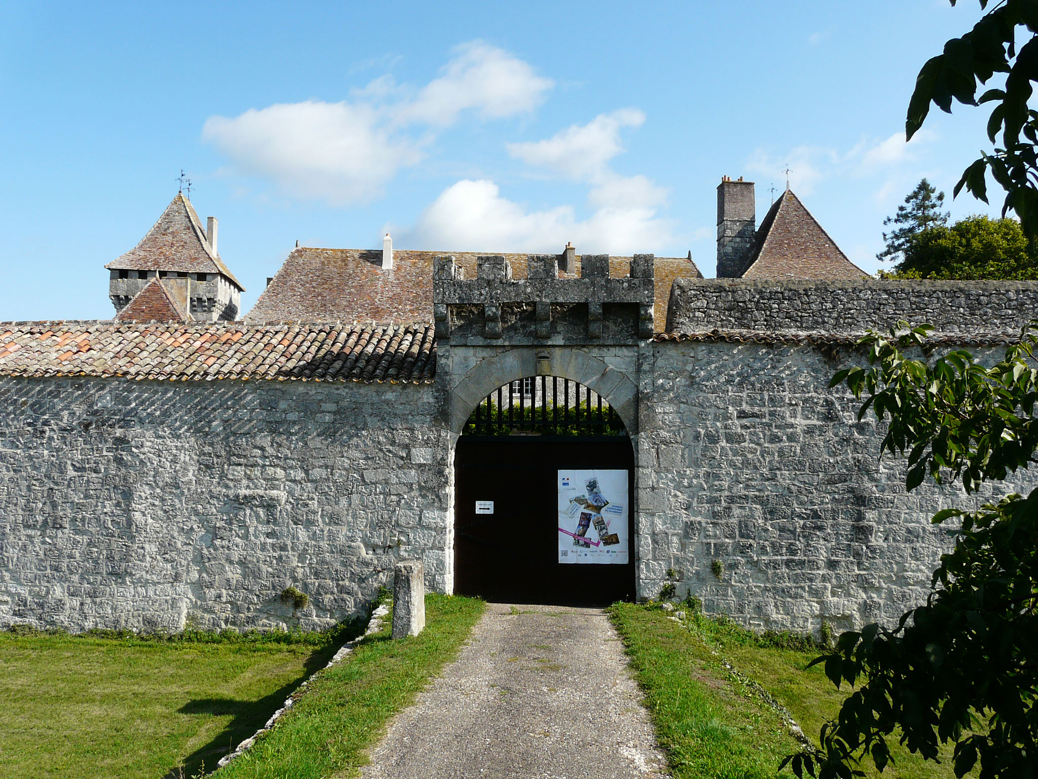 Gageac-et-Rouillac (Photo license: CC BY-SA 3.0)